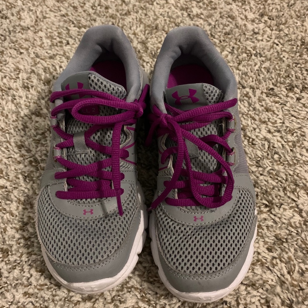 Under Armour tennis shoes